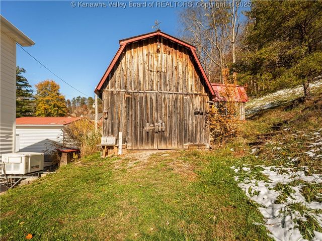 612 Rocky Step Drive, Scott Depot, WV 25560