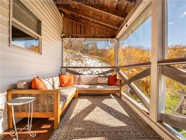 612 Rocky Step Drive, Scott Depot, WV 25560