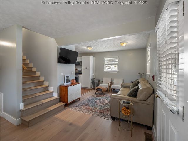 612 Rocky Step Drive, Scott Depot, WV 25560