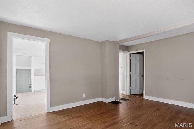 309 N Floridale Avenue, St Louis, MO 63135