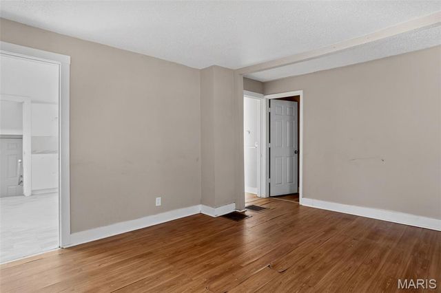 309 N Floridale Avenue, St Louis, MO 63135