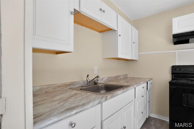 309 N Floridale Avenue, St Louis, MO 63135