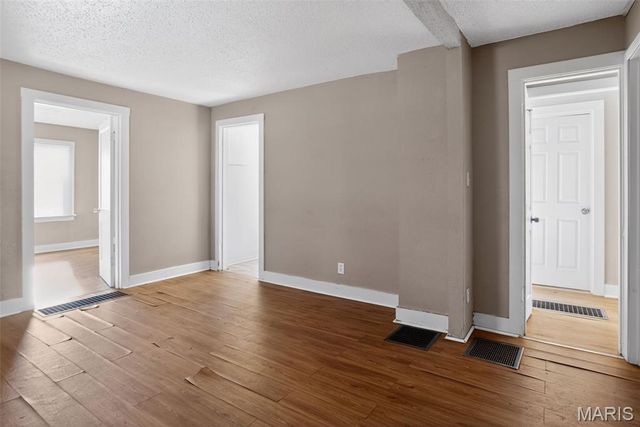 309 N Floridale Avenue, St Louis, MO 63135