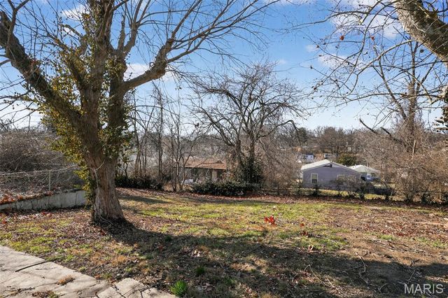 309 N Floridale Avenue, St Louis, MO 63135