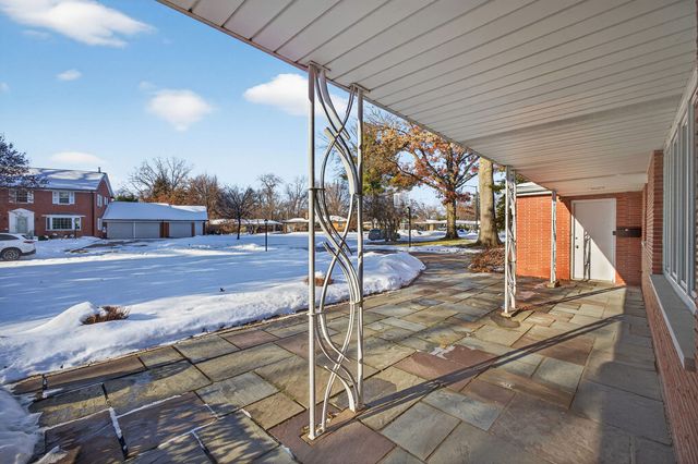 3232 26th Street, Moline, IL 61265