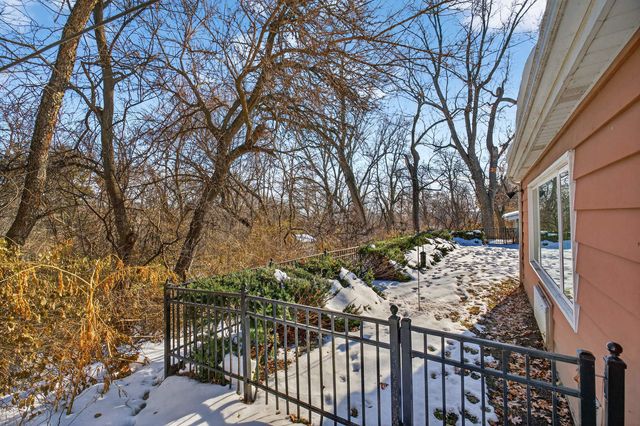 3232 26th Street, Moline, IL 61265