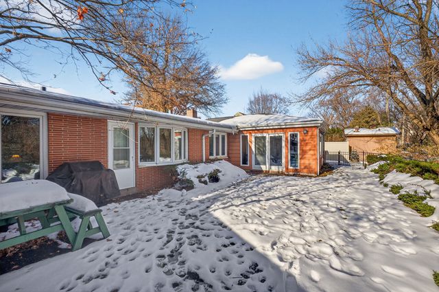 3232 26th Street, Moline, IL 61265