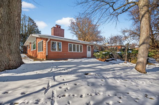 3232 26th Street, Moline, IL 61265