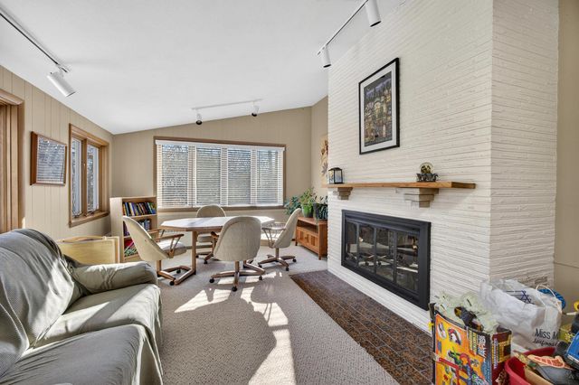 3232 26th Street, Moline, IL 61265