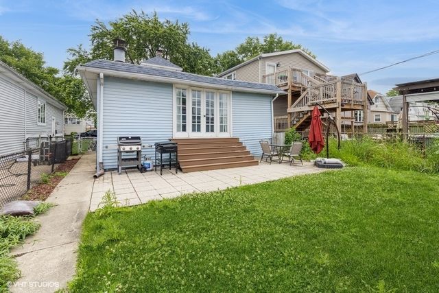 2230 N 75th Avenue, Elmwood Park, IL 60707