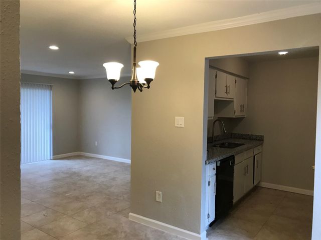 5625 Antoine Drive 307, Houston, TX 77091