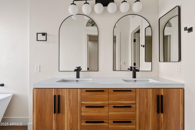 386 W pecan Place, Tempe, AZ 85284