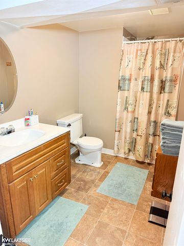 23148 Port Street, Saint Clair Shores, MI 48082