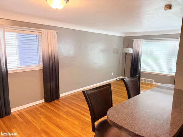 23148 Port Street, Saint Clair Shores, MI 48082