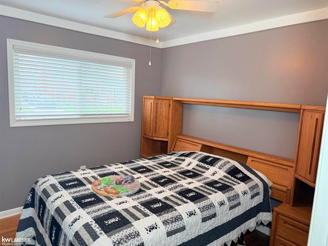 23148 Port Street, Saint Clair Shores, MI 48082