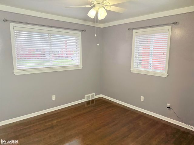23148 Port Street, Saint Clair Shores, MI 48082