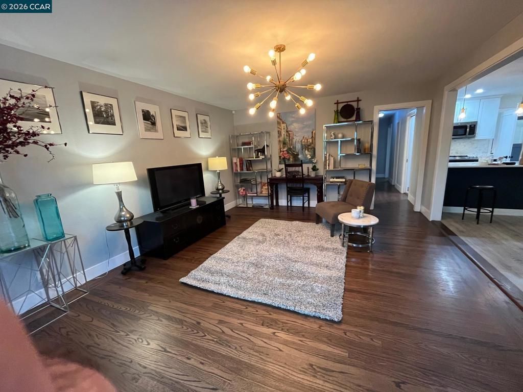 Image 8 of property listing at 620 Kentucky St, Vallejo, CA 94590