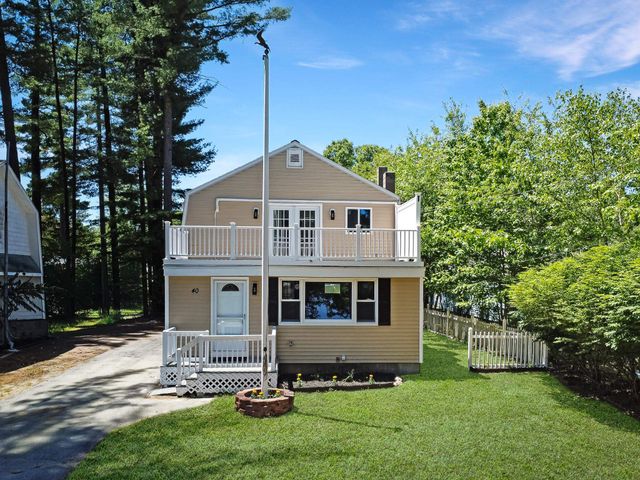 40 Grove Avenue, Salem, NH 03079