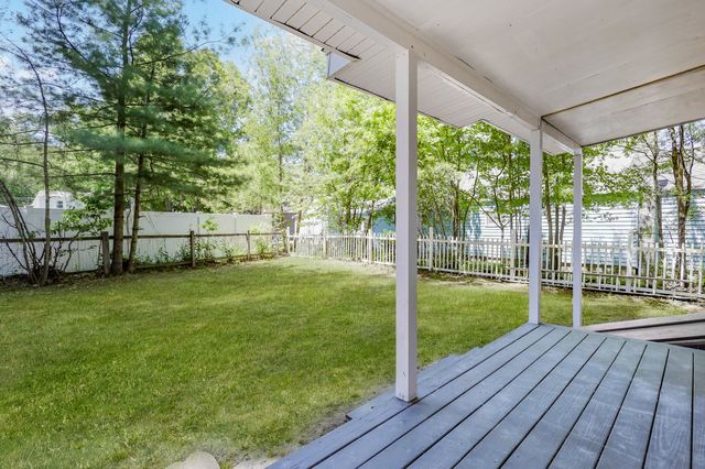 40 Grove Avenue, Salem, NH 03079