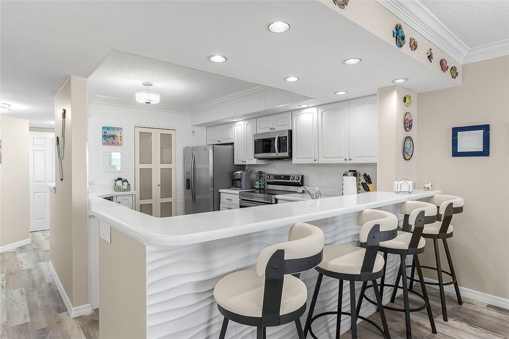 4800 Highway A1A None 211, Vero Beach, FL 32963