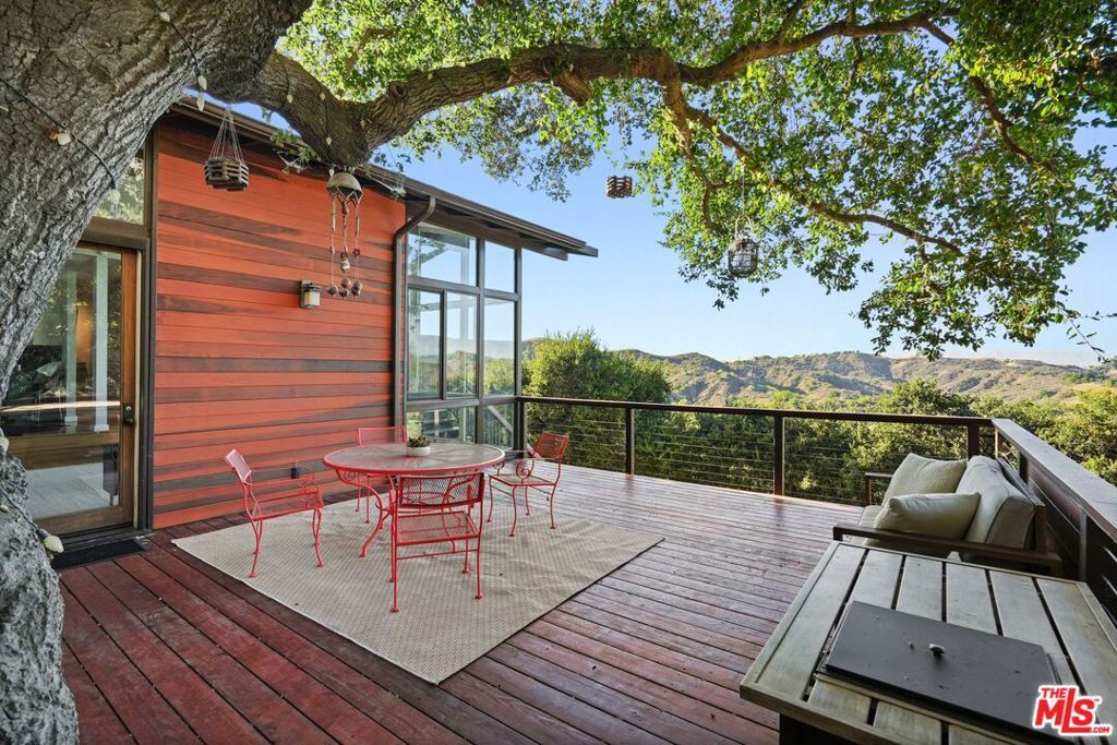 21956 Cereza Way, Topanga, CA 90290