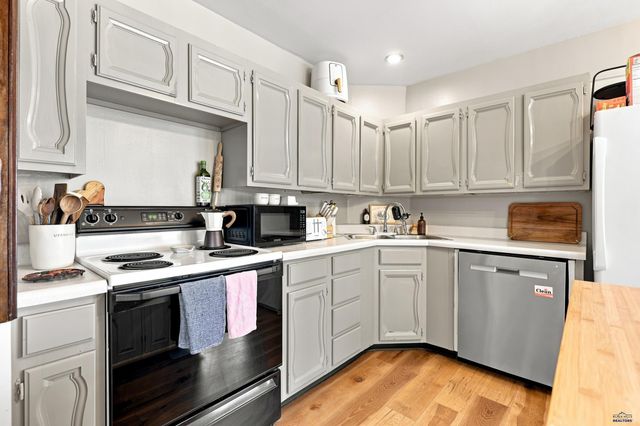 406 E WATERLOO, Rapid City, SD 57701