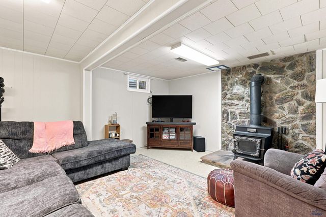 406 E WATERLOO, Rapid City, SD 57701