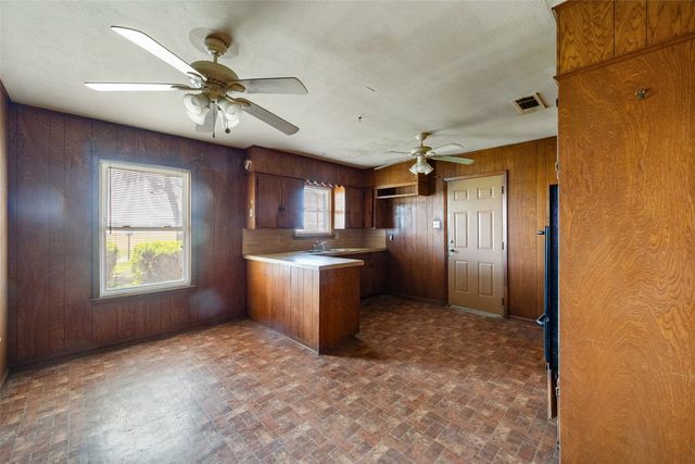 627 FM 633, Kerens, TX 75144