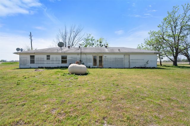 627 FM 633, Kerens, TX 75144