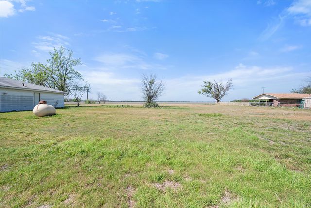 627 FM 633, Kerens, TX 75144