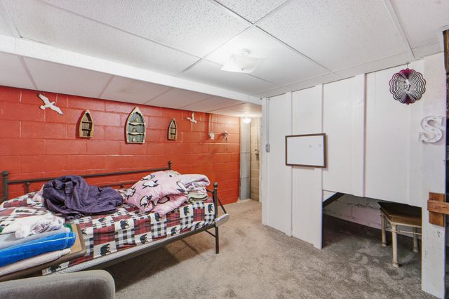 2262 Easton Boulevard, Des Moines, IA 50317