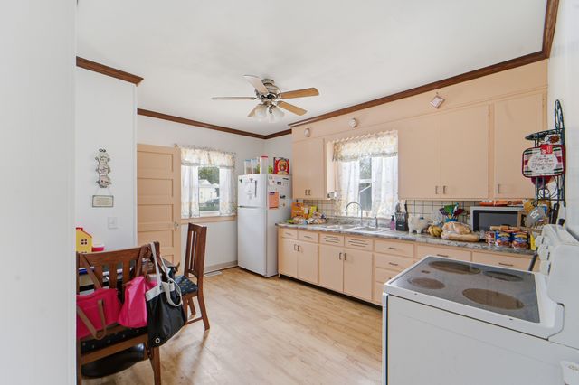 2262 Easton Boulevard, Des Moines, IA 50317