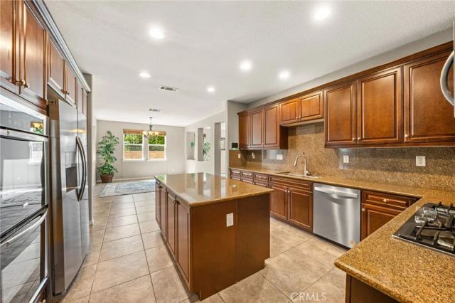 30411 LAMPLIGHTER Lane, Menifee, CA 92584