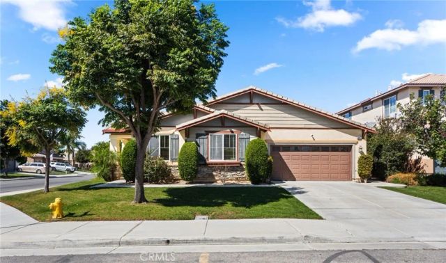30411 LAMPLIGHTER Lane, Menifee, CA 92584