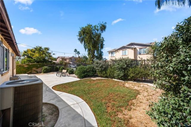 30411 LAMPLIGHTER Lane, Menifee, CA 92584