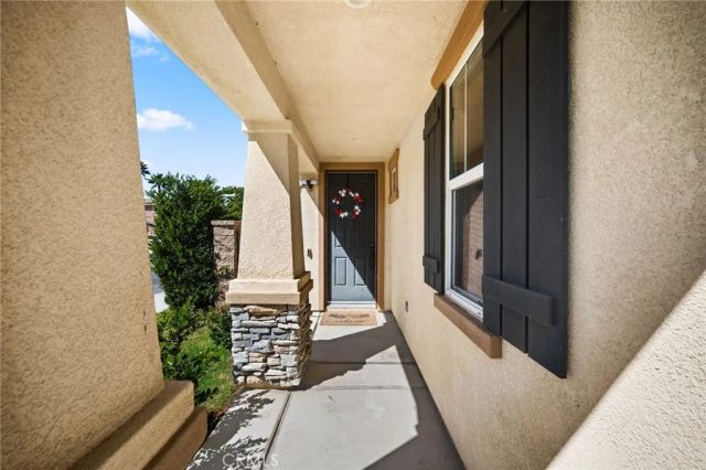 30411 LAMPLIGHTER Lane, Menifee, CA 92584