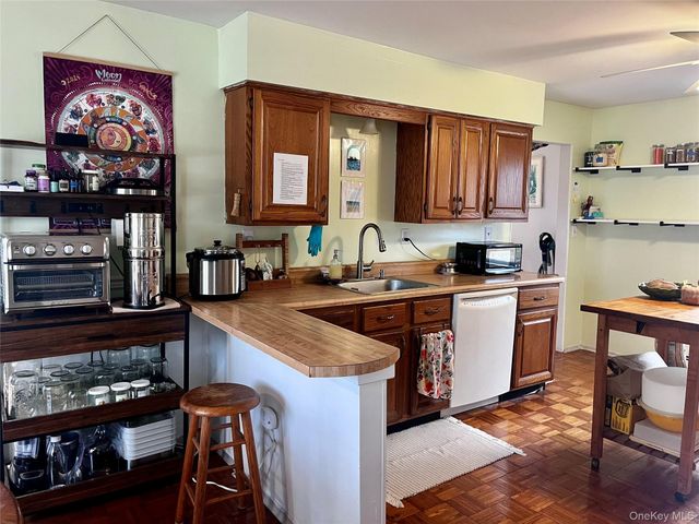 16 Yeoman Lane, Cornwall, NY 12518