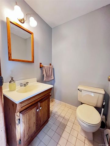 16 Yeoman Lane, Cornwall, NY 12518