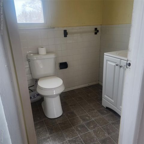 26695 E Outer Drive, Ecorse, MI 48229