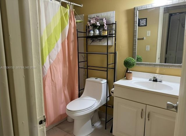 2301 NW 41st Ave 102, Lauderhill, FL 33313