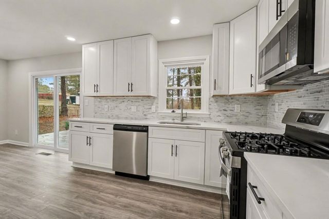 61 Overbrook SE Drive, Smyrna, GA 30082