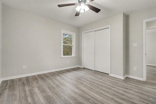 61 Overbrook SE Drive, Smyrna, GA 30082