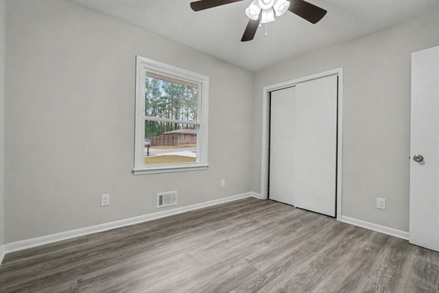 61 Overbrook SE Drive, Smyrna, GA 30082