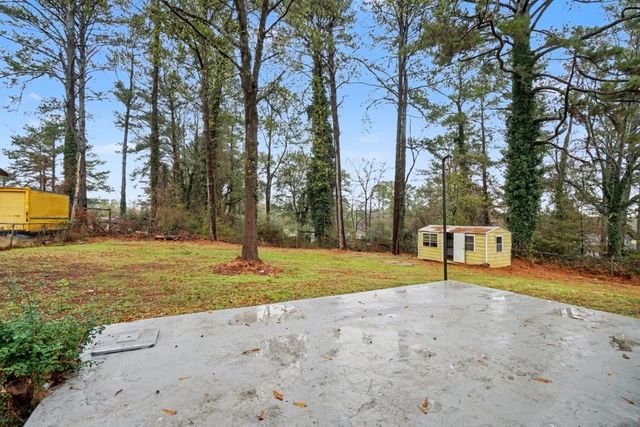 61 Overbrook SE Drive, Smyrna, GA 30082