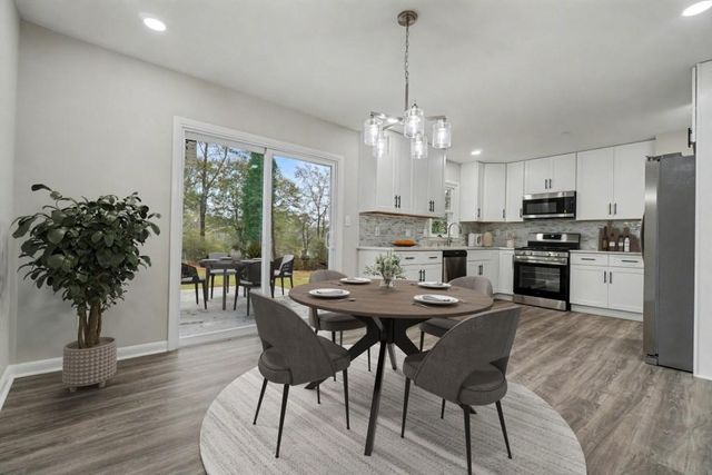 61 Overbrook SE Drive, Smyrna, GA 30082