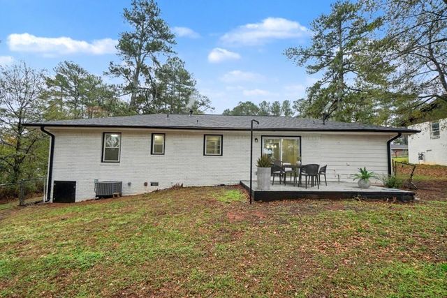 61 Overbrook SE Drive, Smyrna, GA 30082