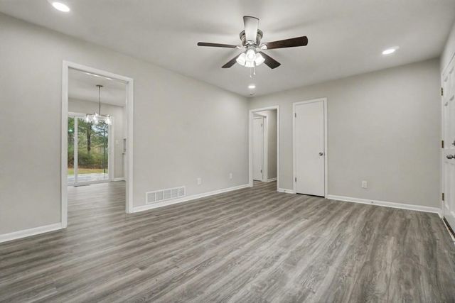 61 Overbrook SE Drive, Smyrna, GA 30082