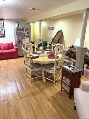 189 N Railroad Avenue, Babylon, NY 11702