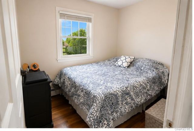 189 N Railroad Avenue, Babylon, NY 11702