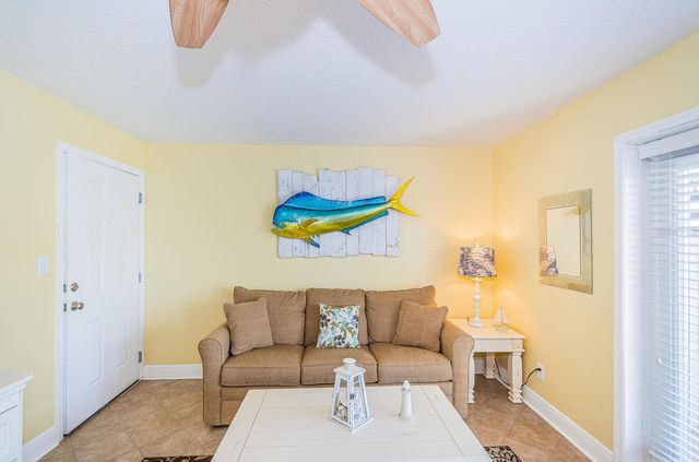 5215 COQUINA KEY DRIVE SE B, St Petersburg, FL 33705